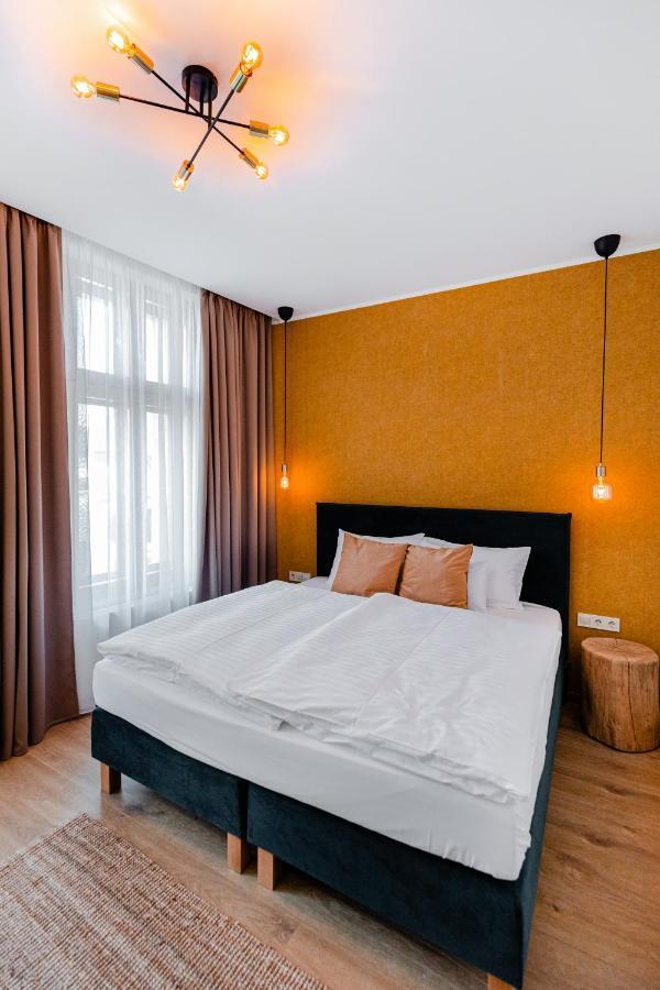 H11 Rooms Strigoniu Exterior foto