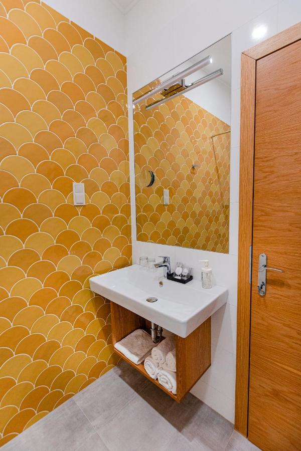 H11 Rooms Strigoniu Exterior foto