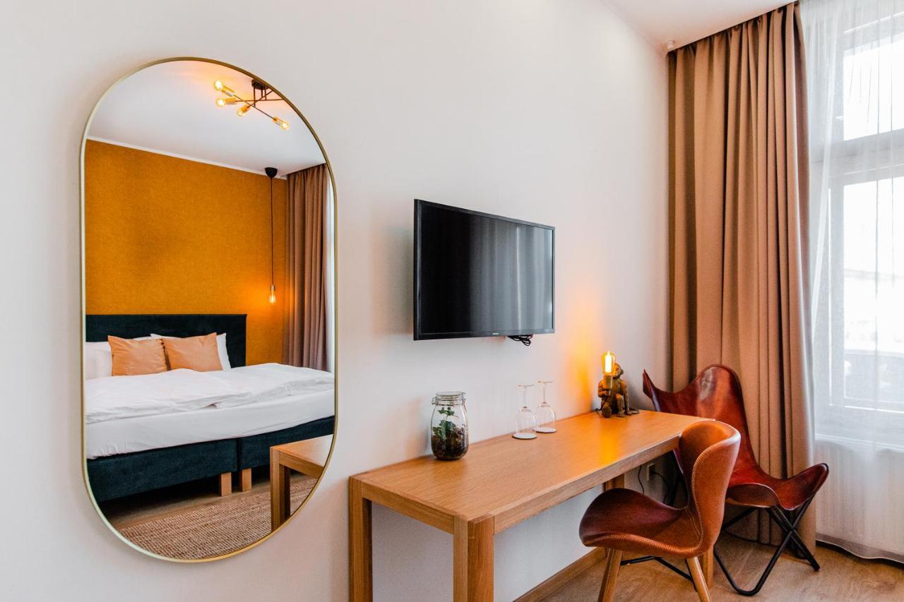 H11 Rooms Strigoniu Exterior foto